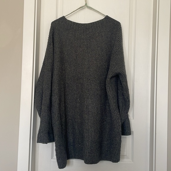 H&M oversized grey sweater - Picture 2 of 2